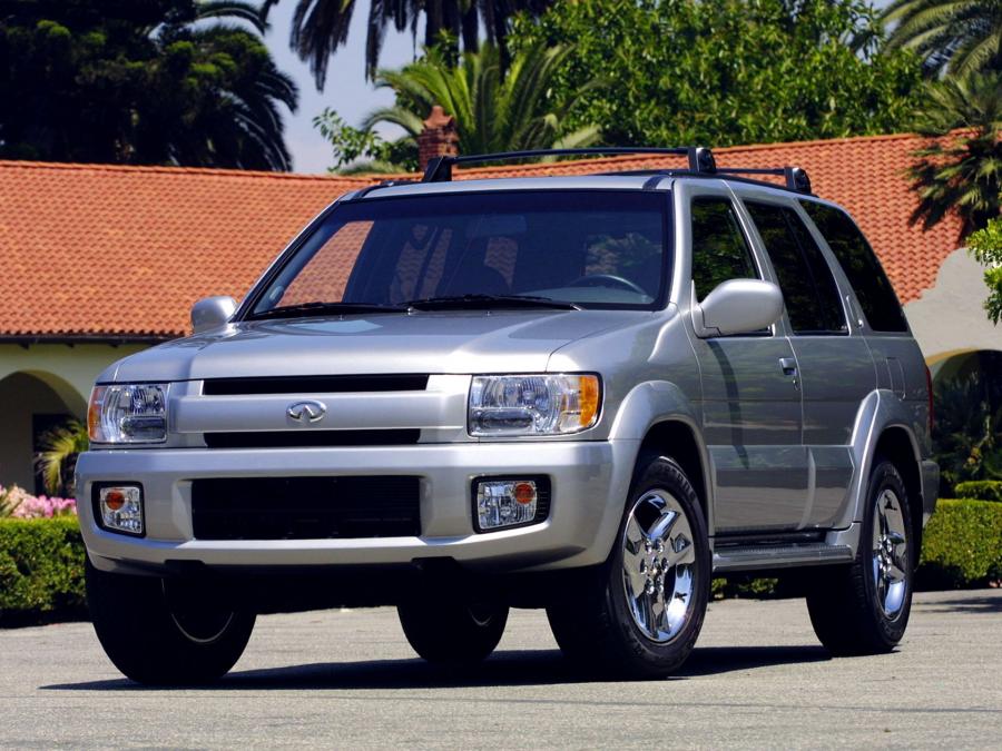  Infiniti QX4 2000 года  (фото 1 из 7)